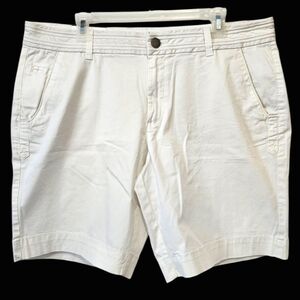 Natural Reflections Women's Size 16‎ Cream Color Walking Shorts Stretch Modest